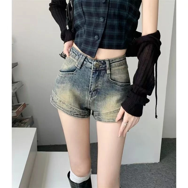 

American retro denim shorts female 2024 summer thin section high-waisted tight elastic a word super short hot girl hot pants