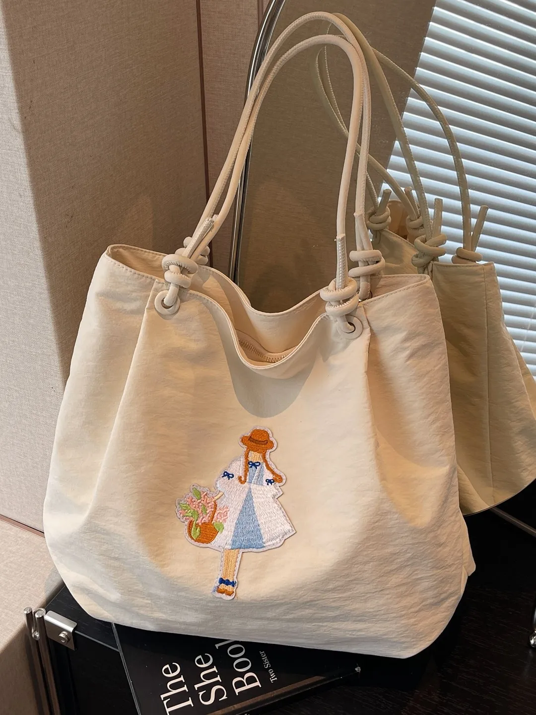 

GBP Flagip Large Capaci Canvas Tote Bag 2025 New Sle Student Commuter Bag Women's oulder Bag Faionable And Practical