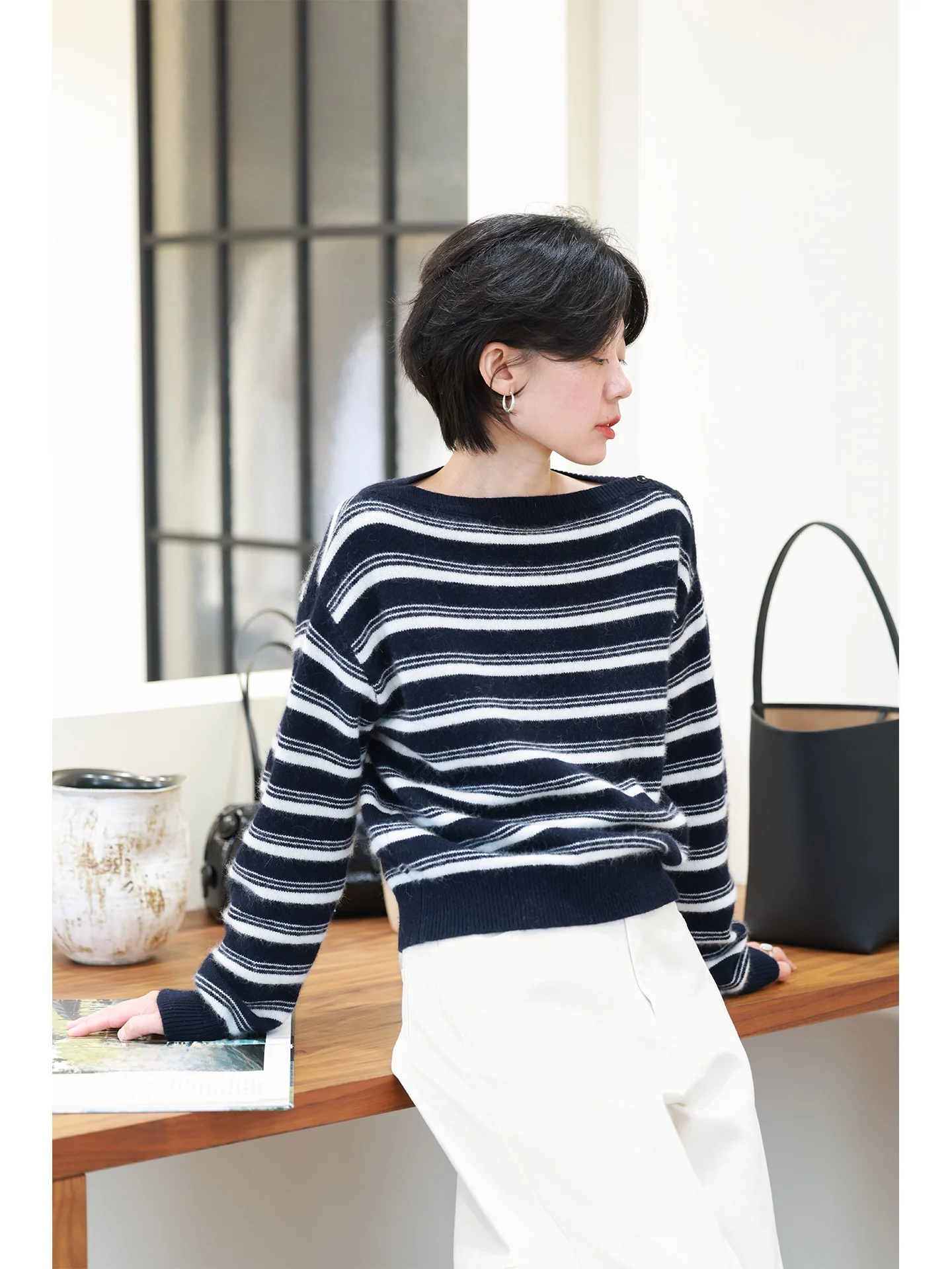 

Comfortable Soft Camere Wool Knitted Sweater Striped One-oulder Women's Base irt Top Warmth Spring Autumn Winter