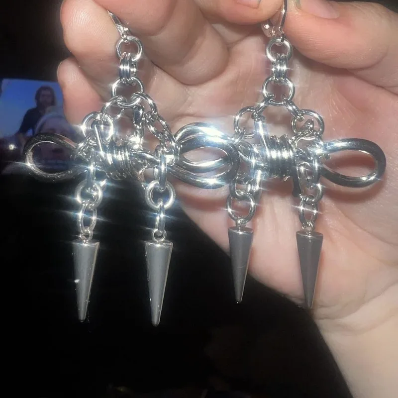 Y2K Grunge Jewelry Thorn Rivet Chains Earrings Creative Design Punk Earrings Women Goth Accessories Korean Fashion Earrings