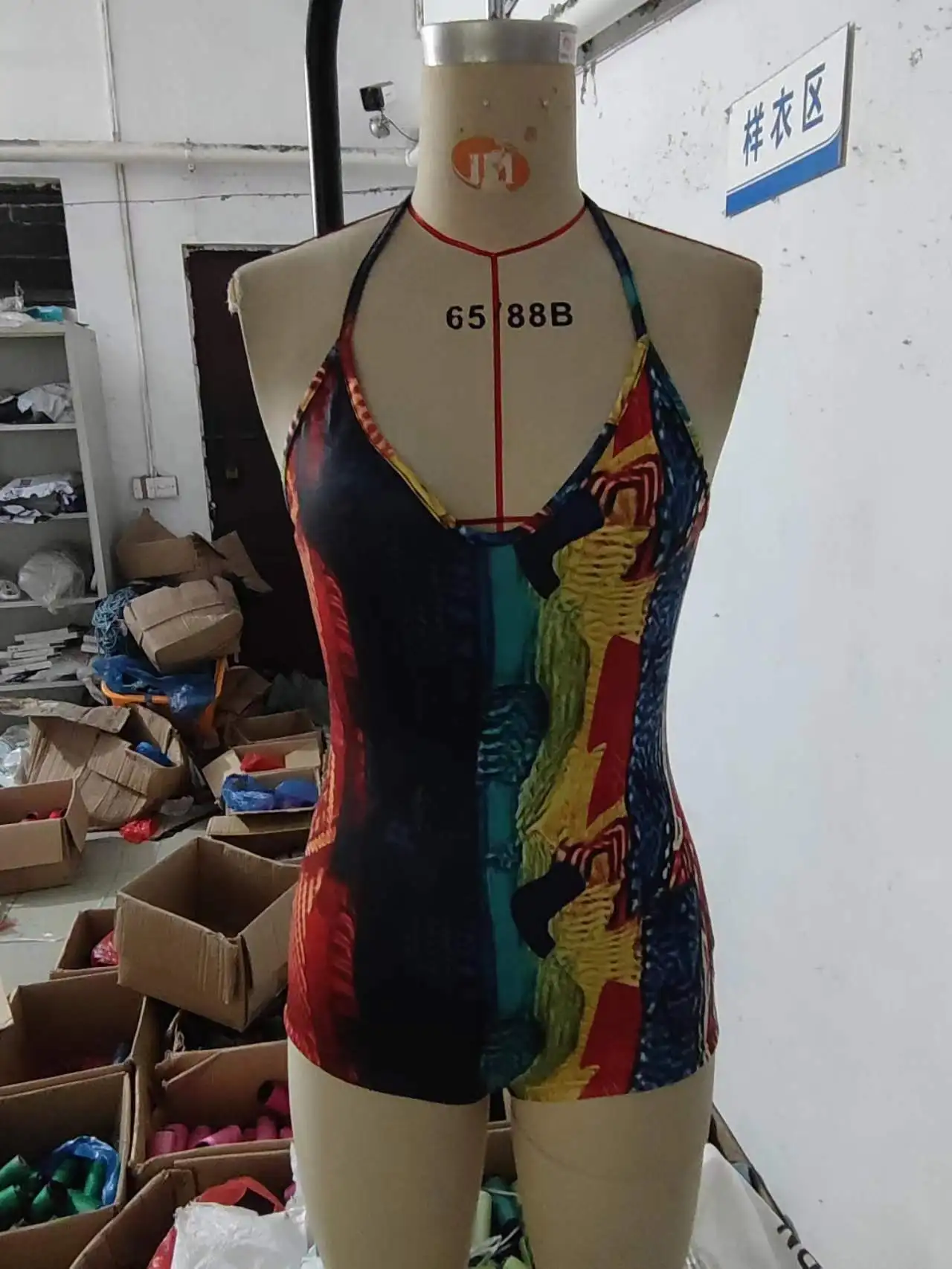 حللا النساء بلايسوت مثير قطعة واحدة الخامس الرقبة أكمام وزرة سراويل قصيرة حبال السروال القصير Y2k ثوب بودي كون 2025 نادي