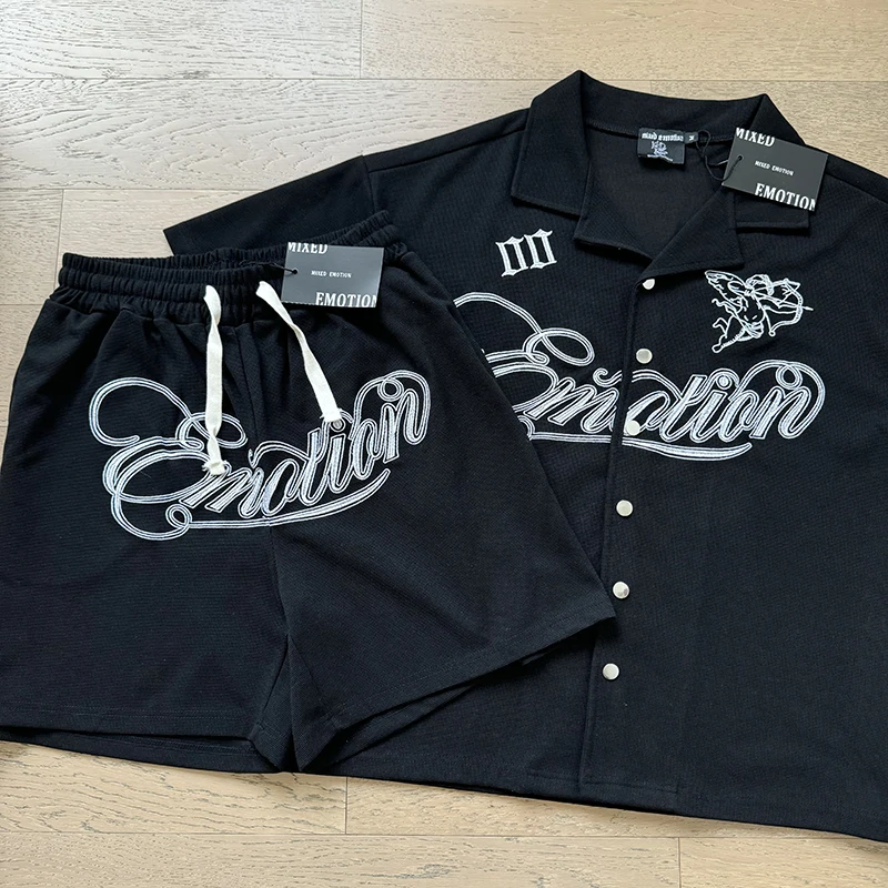 

Уличная одежда со смешанными эмоциями, вафельная вышивка, рубашка с короткими рукавами, мужская летняя свободная хлопковая рубашка с лацканами, большие топы унисекс