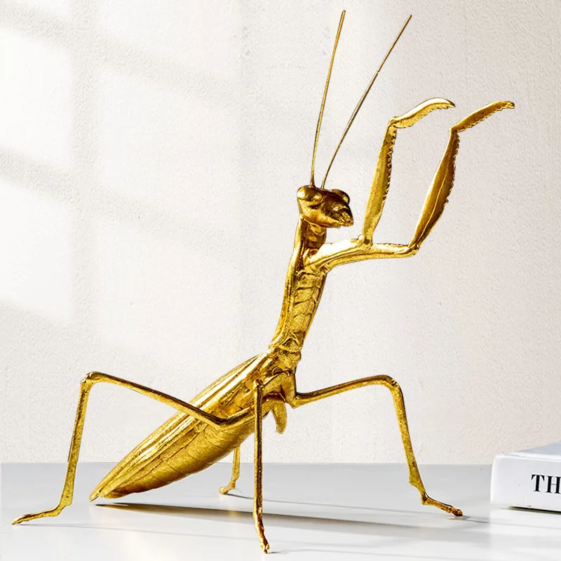 Resin Crafts Golden Insects Mantis Cricket Bee Artificial Animal Ornaments Decorative Figurines Home Decoration Accessories