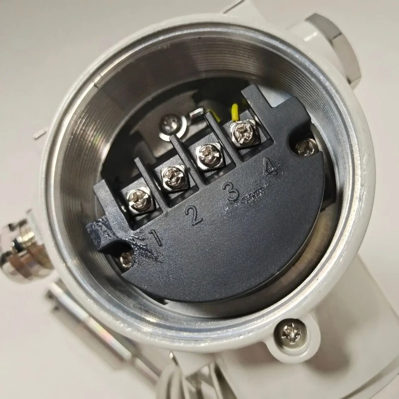 Anti-corrosion input liquid level transmitter