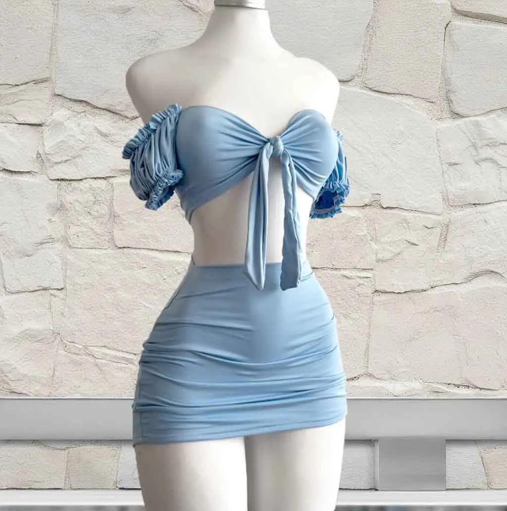 

Сексуальная и модная короткая юбка из двух частей с полыми плиссированными пышными рукавами, которая обертывает бедра Пляжный бассейн