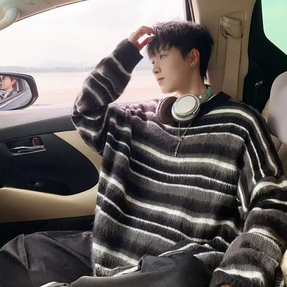 

Модный мужской вязаный свитер с круглым вырезом, зимний базовый топ в гонконгском стиле, высококачественный полиэстер, повседневный свободный крой, длинный рукав