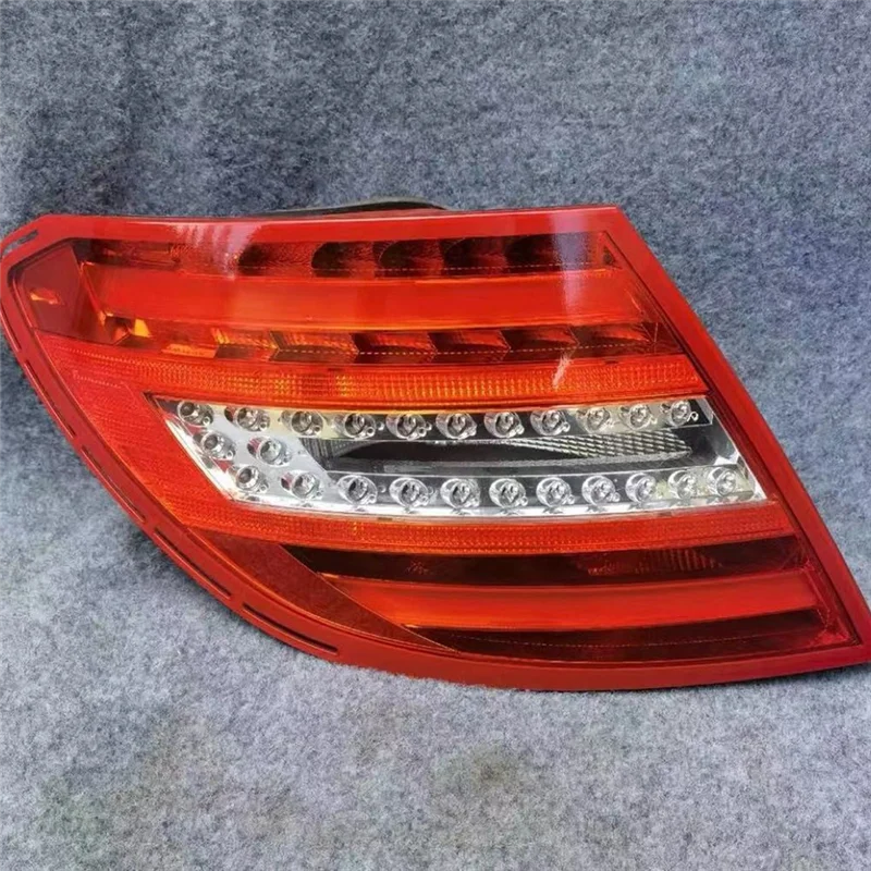 Car Combined Tail Light (LH) for C-Class W204 C204 2007-2014 Rear Brake Light 2049060203 A2049060203