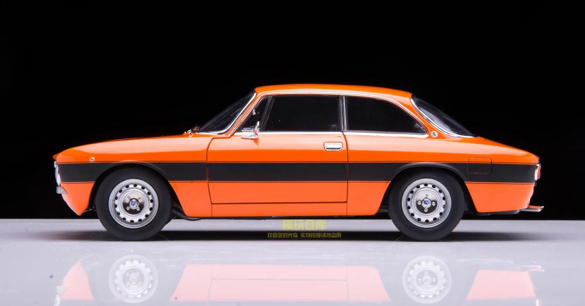 Diecast NOREV 1:18 Scale ALFA ROMEO 2000 GTV 1973 Alloy Car Model
