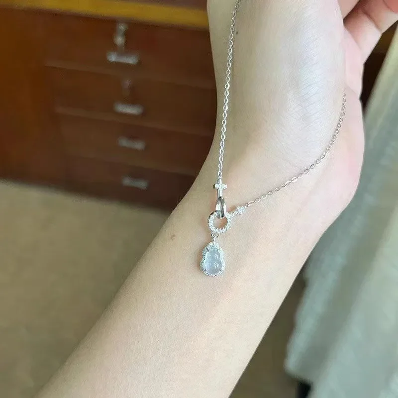 Natural White Chalcedony Gourd Necklace Pendant Elegant and Translucent Interlocking Shiny Clavicle Chain Engagement Jewelry