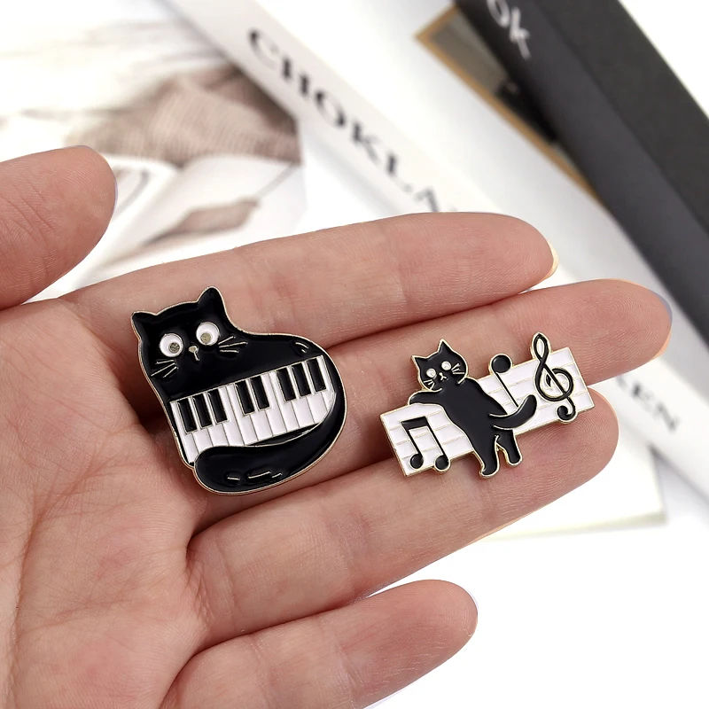 Black And White Keys On The Piano Enamel Pins Cat And Musical Note Brooches Lapel Badges Concert Jewelry Gift For Art Friends