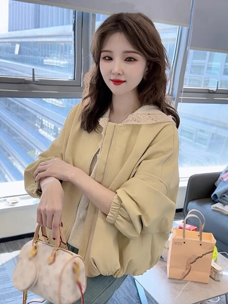 Jaqueta de Couro Feminina Sli Fashionável, Estilo Motociclista Solto, Nova Coleção Primavera, Efeito Rejuvenescedor, Toque Sofisticado e Doce