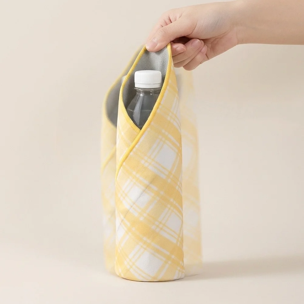 For On-the-go Meals Yellow Foldable Lunch Bag Portable Picnic Lunch Bag Portable Lunch Liner Leakproof Interior