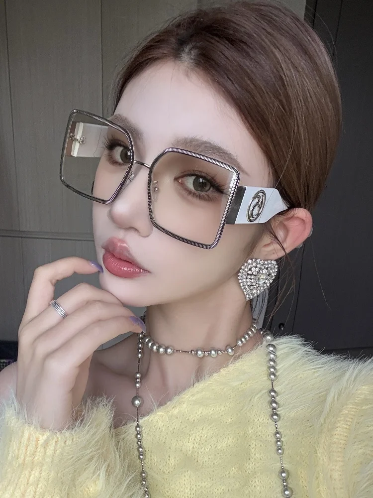 

Integrated Oversized Square Men's Personality Gradient Color High-grade Sunglasses Girl's Driving Sun Glasses Sports MJ0758