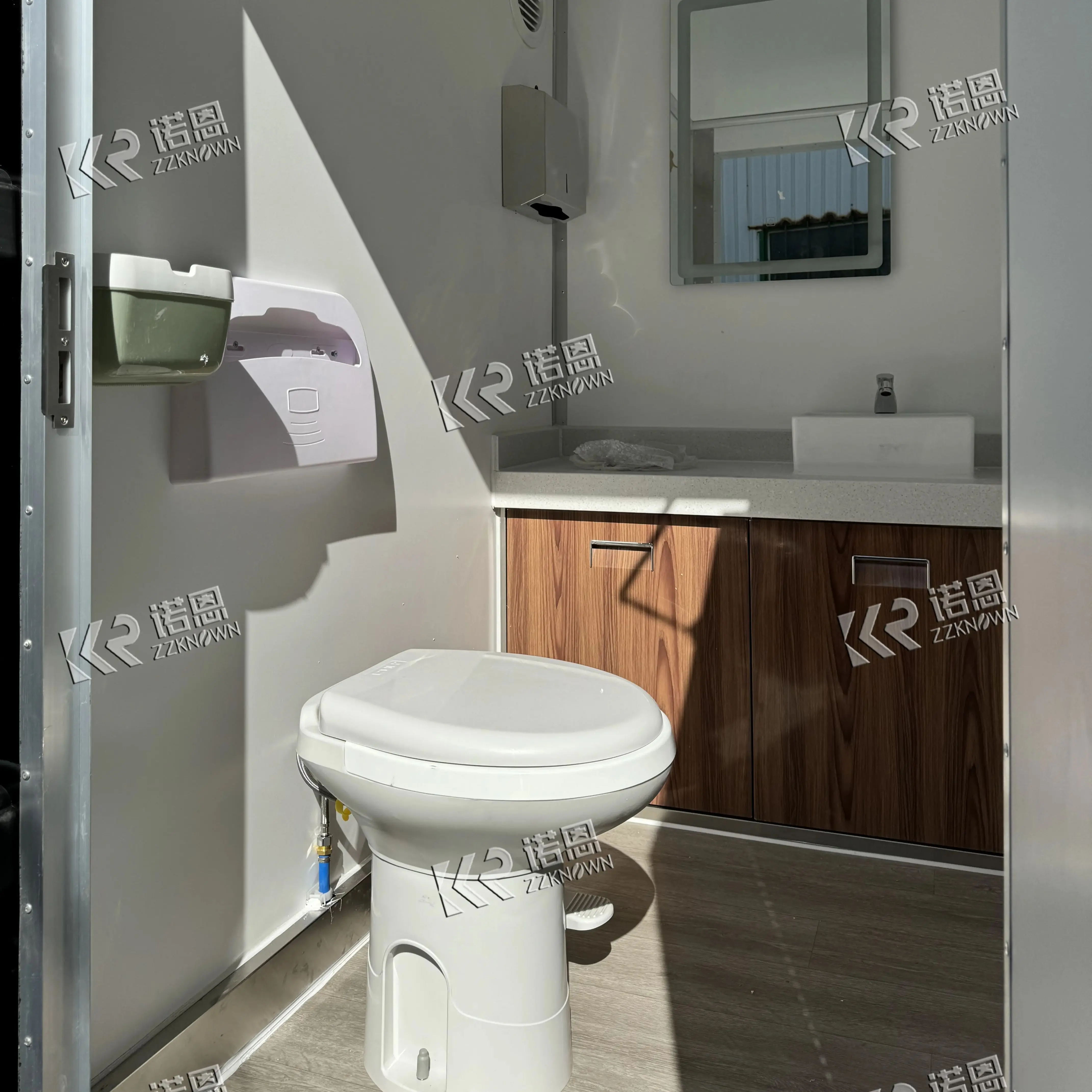 조립식 럭셔리 휴대용 화장실 트레일러 화장실 야외 샤워 트레일러 욕실 모바일 화장실 트레일러