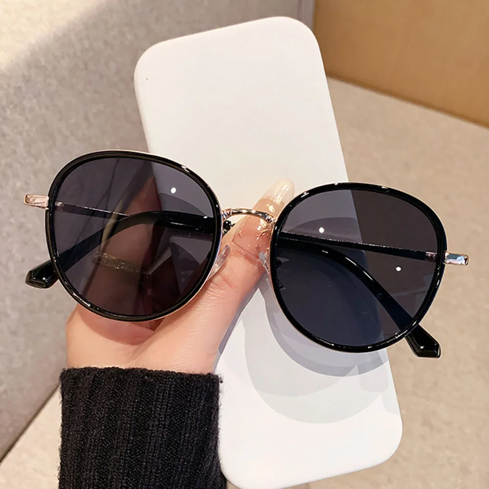 Luxury Metal Round Sunglasses Women UV400 Oversized Black Sun Glasses Elegant Lady Travel Driver Eyewear Gafas De Sol Mujer