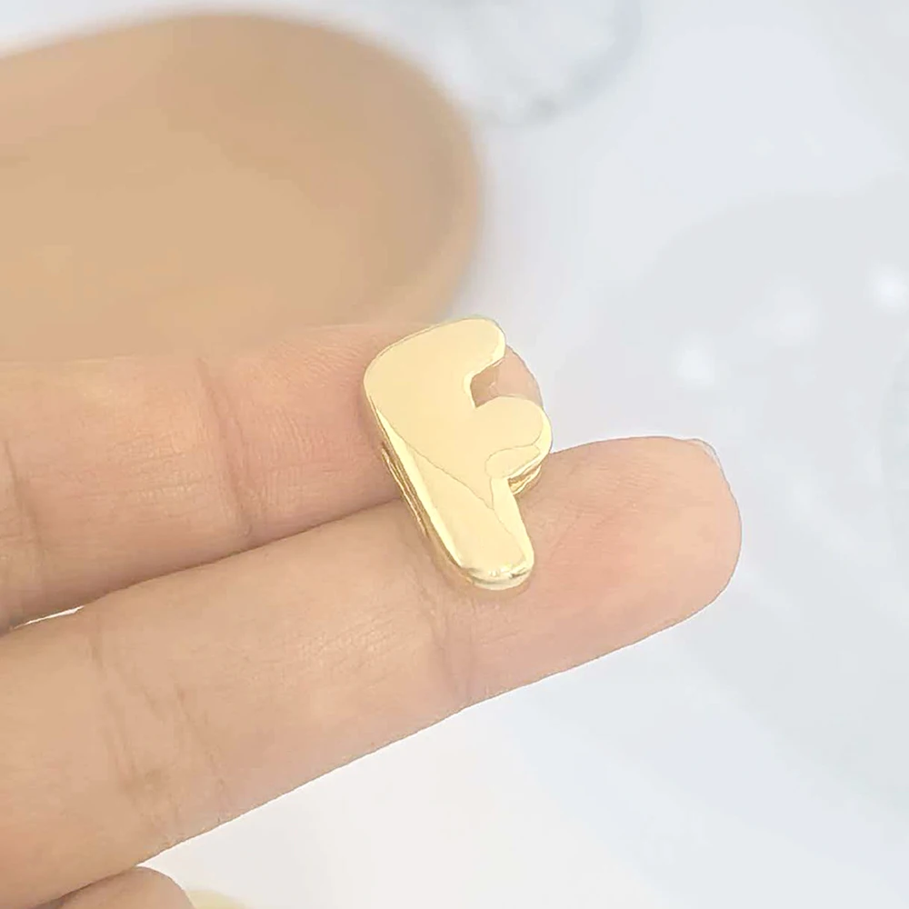 QMHJE Initial Alphabet Buchstaben Spacer Perlen für Armband Großes Loch Stern Herz Charm Anhänger Gold Farbe DIY Herstellung Kupfer Großhandel