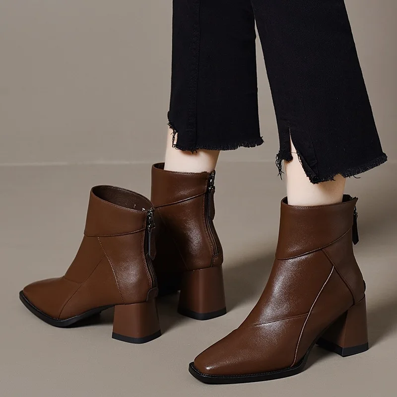 

Женские ботильоны с квадратным носком 2026: универсальные, на толстом каблуке, с меховой подкладкой, модные, на высоком каблуке