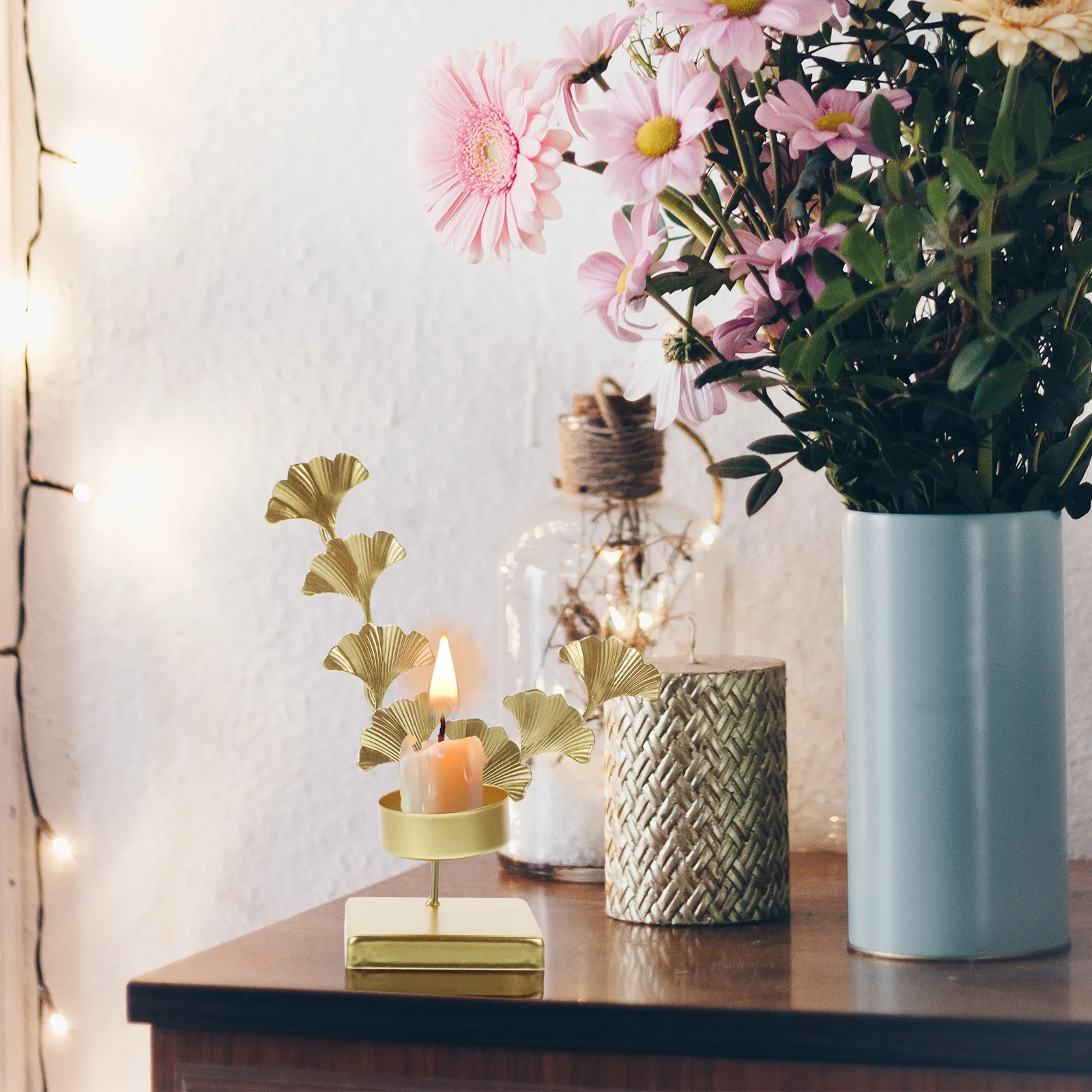 

Vintage Leaf Design Metal Holder for Taper Candles Exquisite Workmanship Tabletop Stand for Banquet Dinner