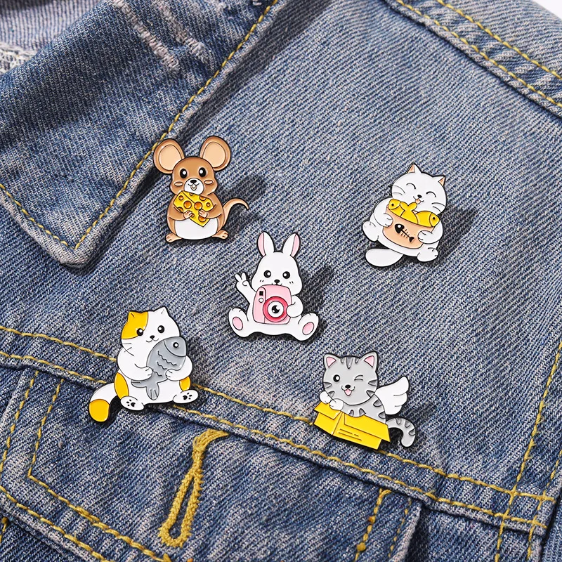 Cartoon Animal Cat Fruit Enamel Pins Kitten Play Skateboard Fish Banana Watermelon Flower Alloy Brooch Badge Woman Jewelry Gift