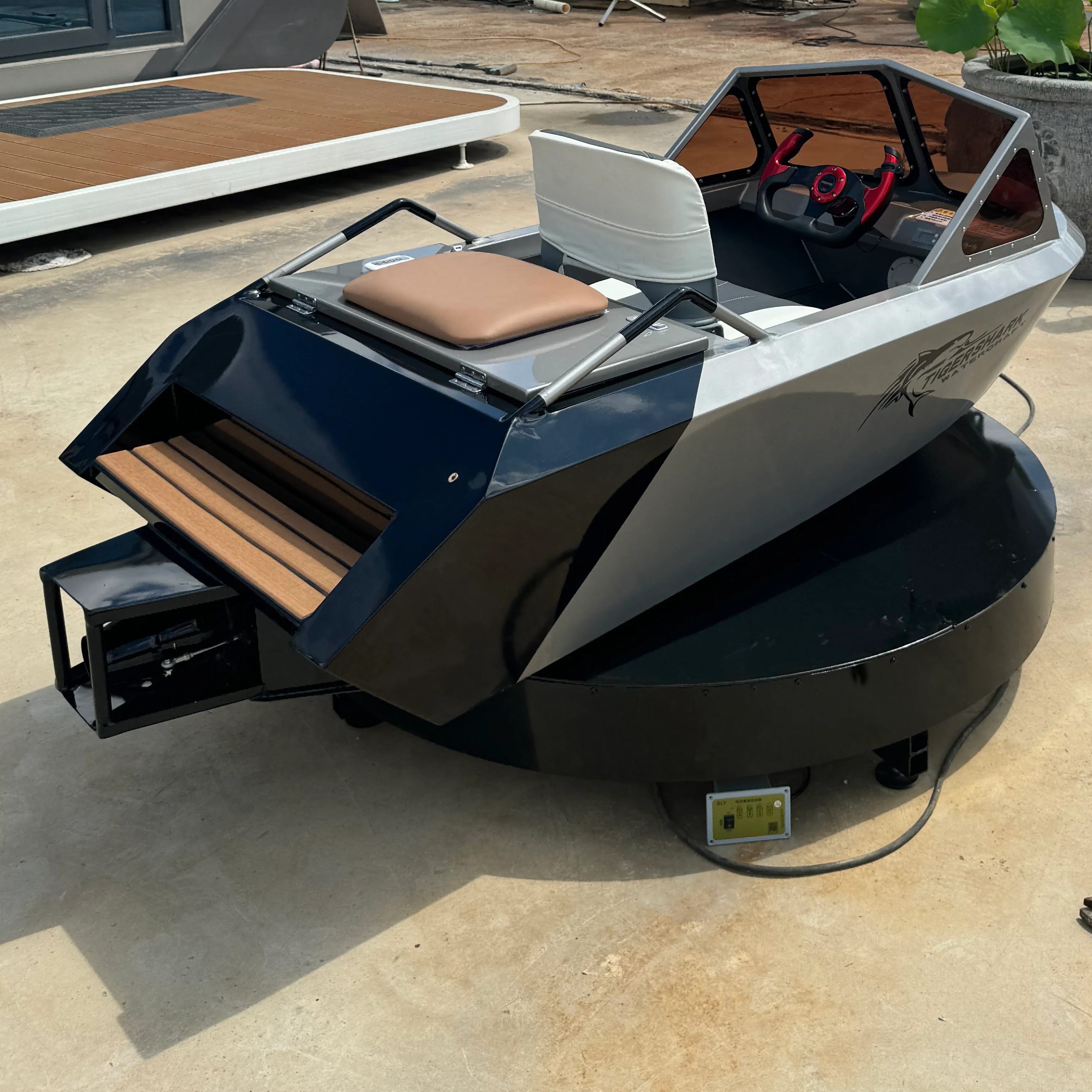 Eco Friendly Lightweight Water Kart Boat, Flexible Stable Power Component For Multi Scene Outdoor Water Recreation Activity