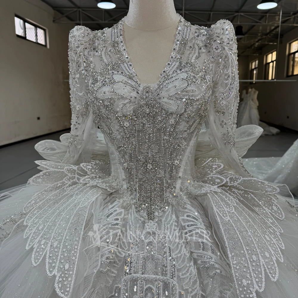 فساتين زفاف بسيطة من الأورجانزا بأكمام طويلة وطيات لالتقاط الصور بطول الأرض ومشد خلفي مخصص للعروس #6