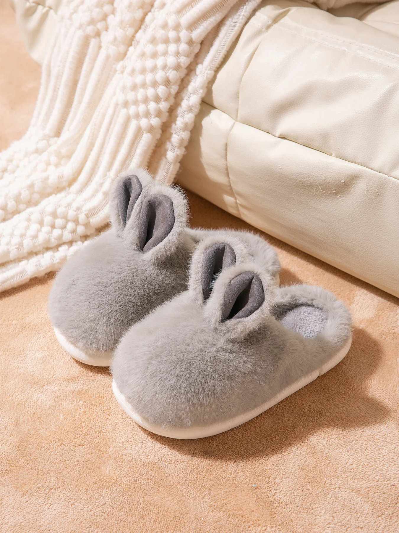 Damen-Hausschuhe aus Plüsch und niedlicher Baumwolle für den Winter – Heimgebrauch, warm, rutschfest und mit Fleece gefüttert