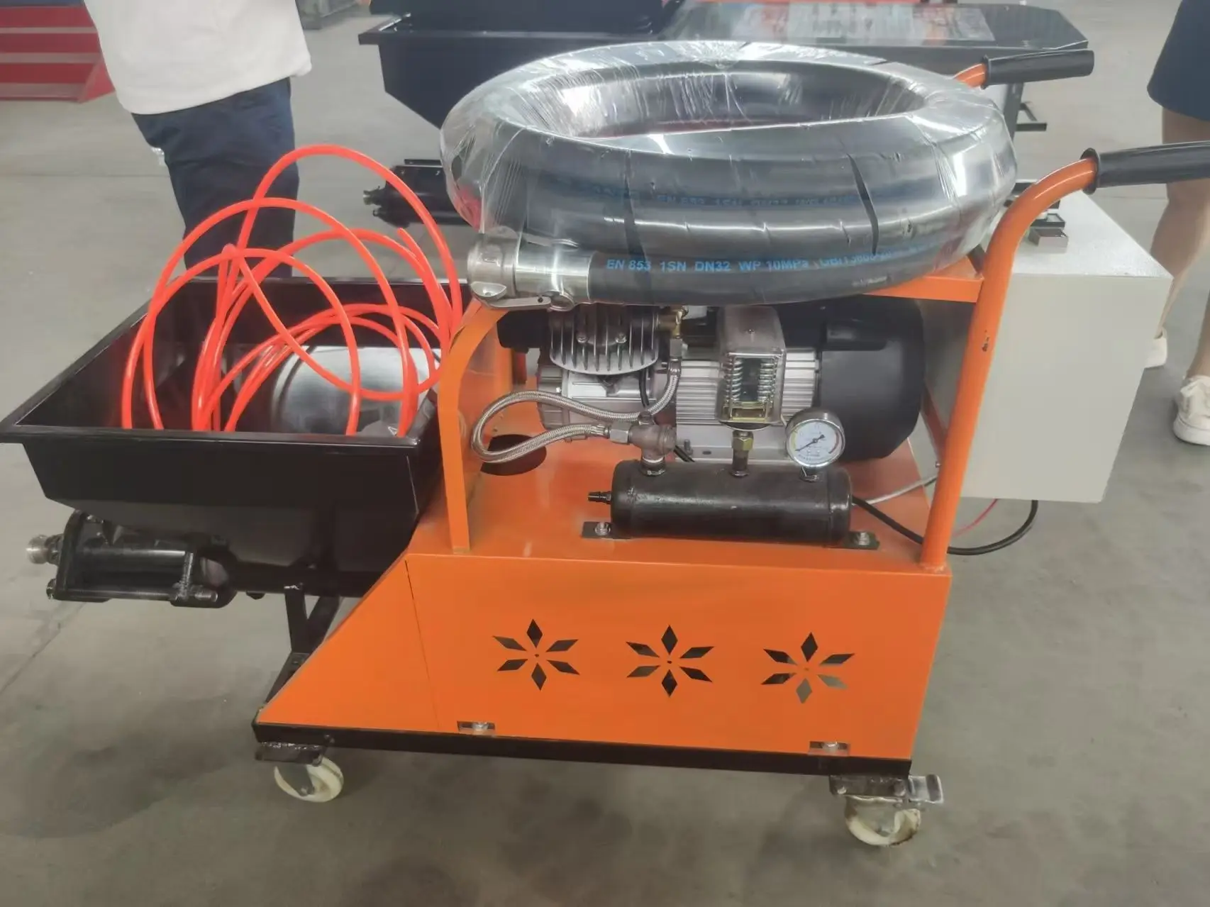 Portable Industrial Mortar Spraying Machine Gypsum Plastering Machine Cement Grout Injection Wall Render Piston Pump