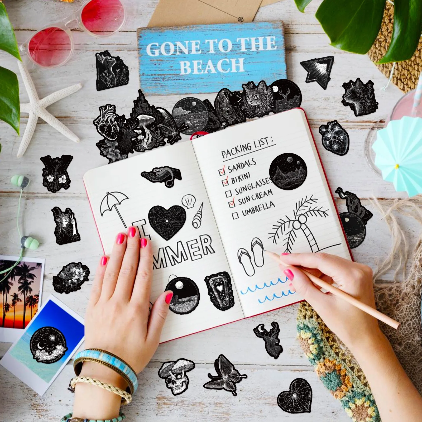 10/50 قطعة أسود أبيض القوطية الرعب الشرير ملصقات DIY بها بنفسك حقيبة زجاجة ماء الهاتف الغيتار المحمول سيارة دراجة نارية سكيت