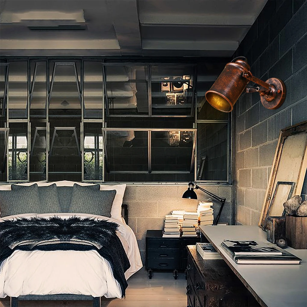 Металлический прожектор в индустриальном стиле — процесс тонкой выпечки для винтажного корпуса лампы, прочная ржавчина