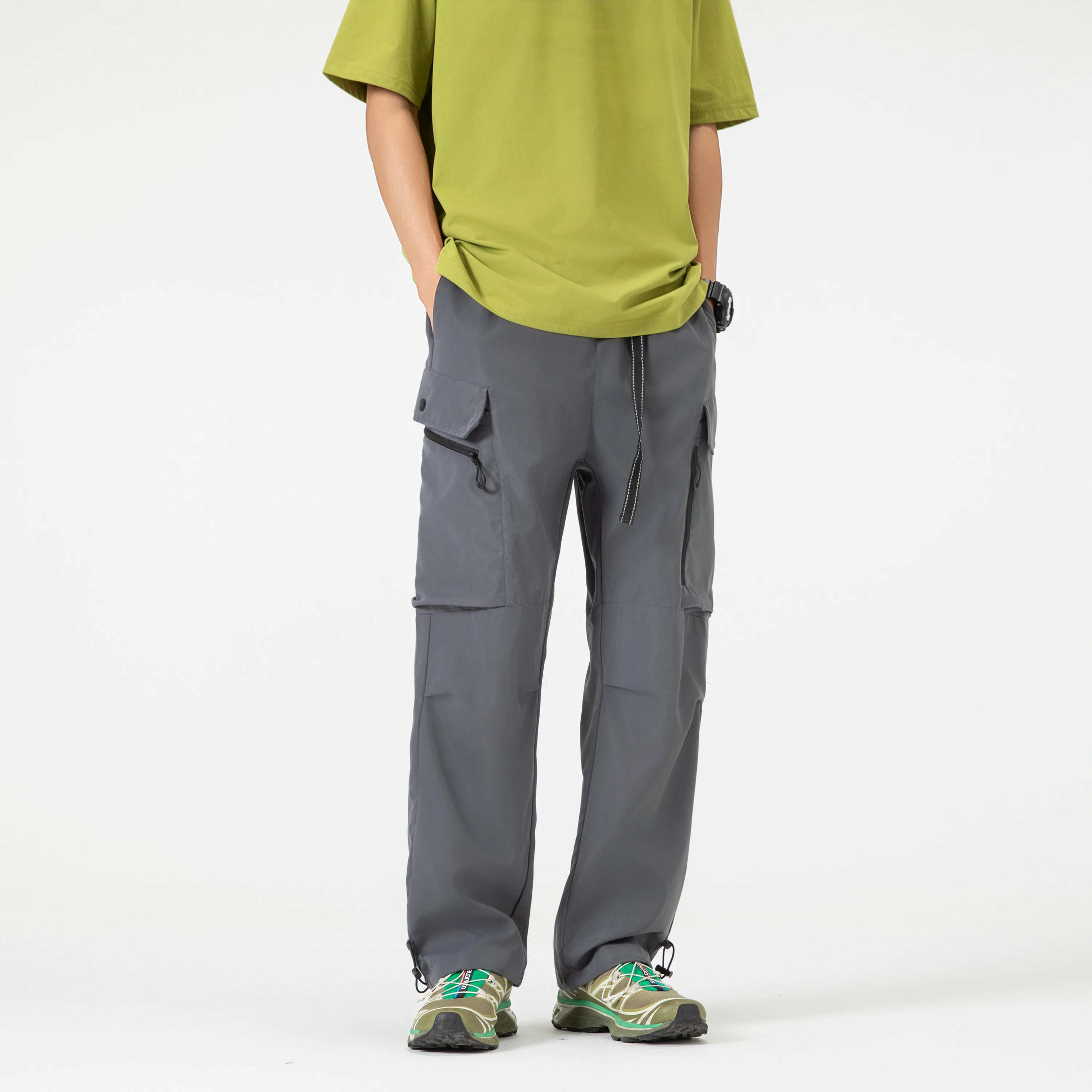 無地のベーシックワークパンツ、メンズルーズアウトドアハイキング・登山用マルチポケットスポーツパンツ、バイクパンツ