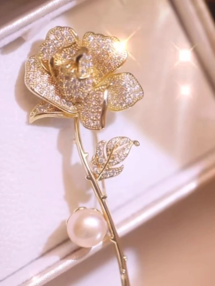 Retro Gold Rose Blume Brosche Brosche Brosche Design Sinn Nische Luxus Temperament Zubehör