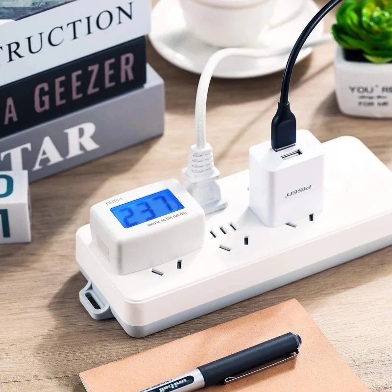 Nieuwe AC 220V Digitale Voltmeter EU US Plug Volt Meter Socket Voltage Tester L110VCD Display Voltage Meter Muur platte Voltage Meter