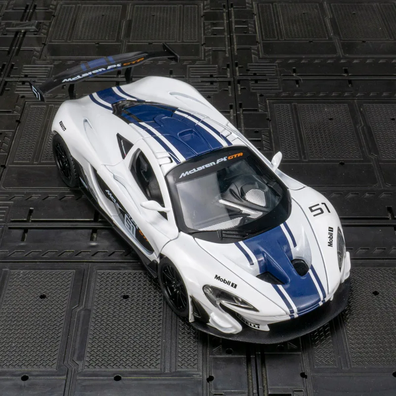 

1:24 McLaren P1 GTR alloy car model ornaments collection 2 doors can open toy car can be given as a birthday gift to friends