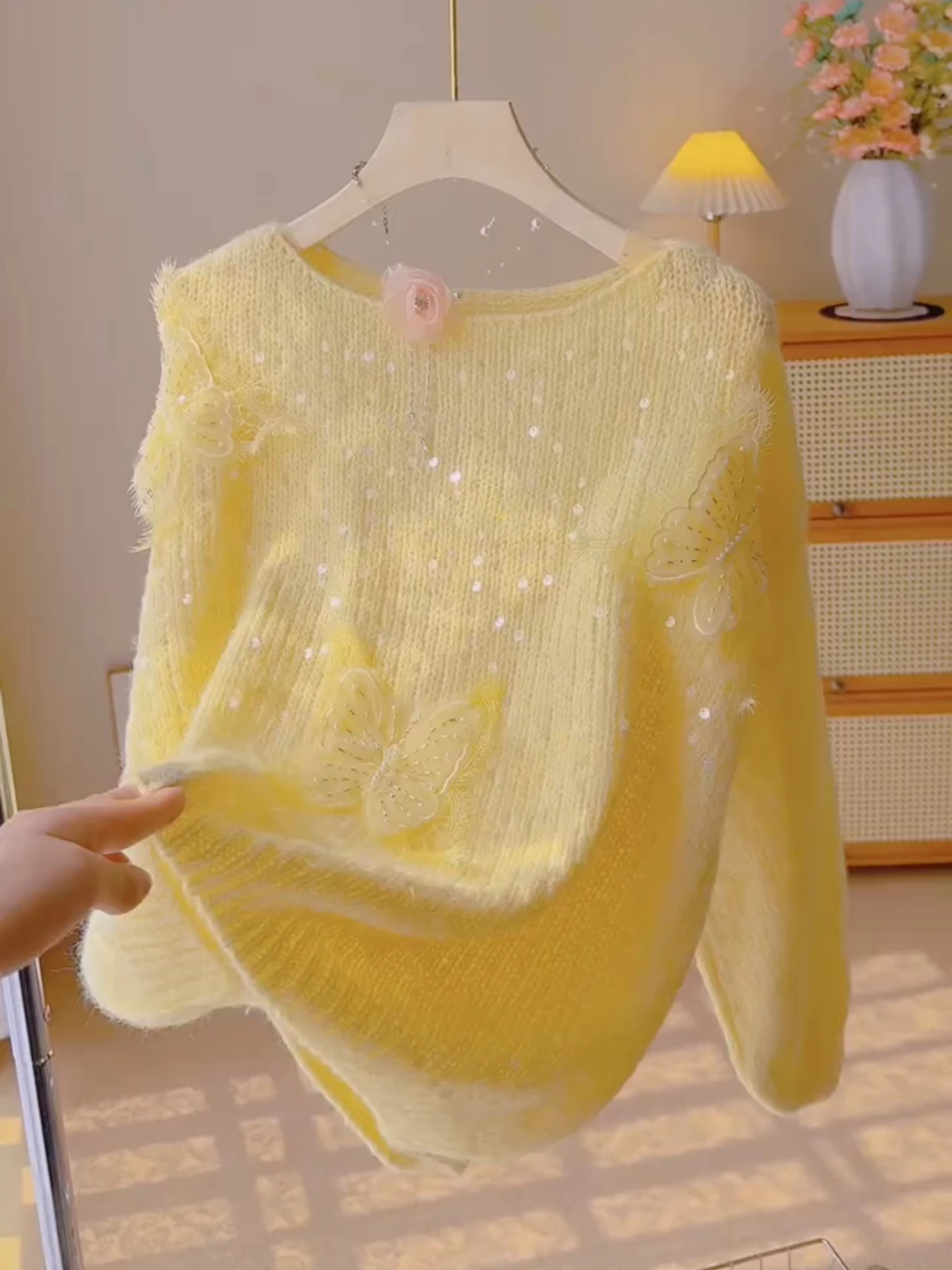 

Женский вязаный свитер Garden Ne, ранняя осень, новый нежный мягкий блестящий милый антивозрастной топ, теплый длинный све, круглый...