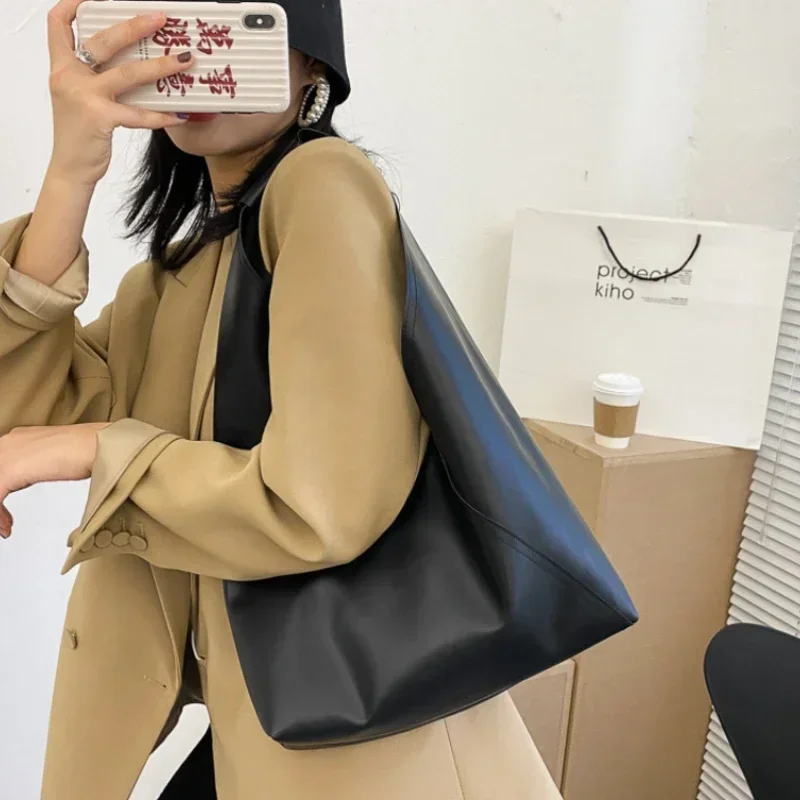 2024 New Leather Totes Bags Women Casual Wild Ladies Hobos Handbags Large Capacity Shoulder Girls Simple Female Messenger Bag