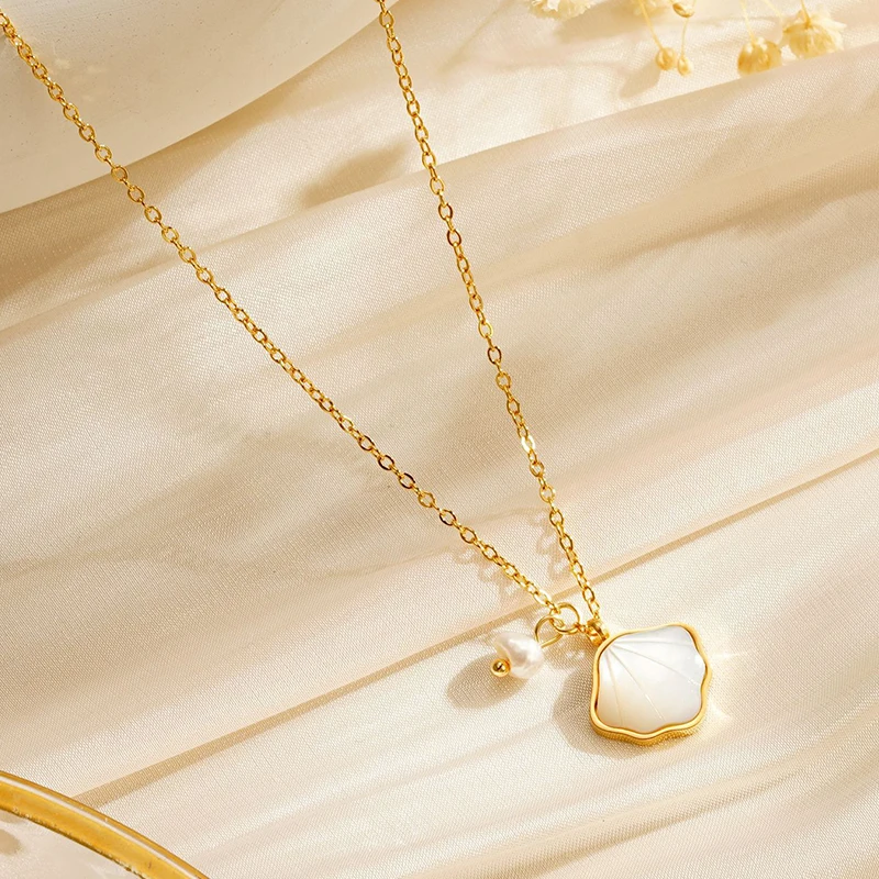2 Pieces Simple Hot Sellers Shell Necklace Earrings Jewelry Set for Women Exquisite Fashion Wedding Jewelry Anniversary Gifts
