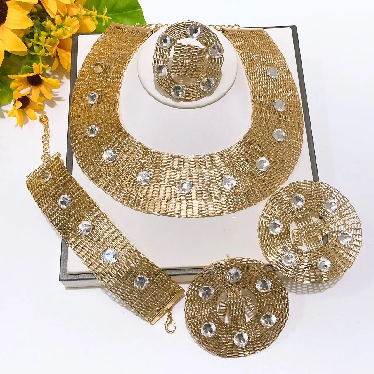 

Simple Elegant Plain Jewelry Set with Rhinestone Fashionable Stunning Necklace Bracelet Earrings Ring 4PC Jewellery For Party