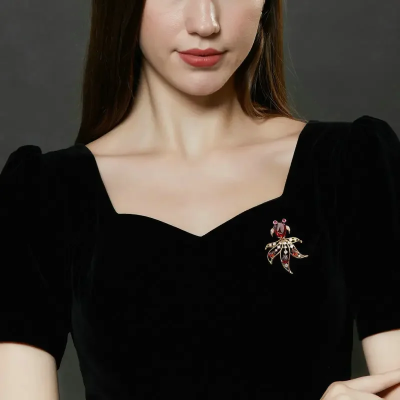 9527 年間魚国家トレンドレトロ中国風金魚ブローチ多目的カーディガン固定ドレス