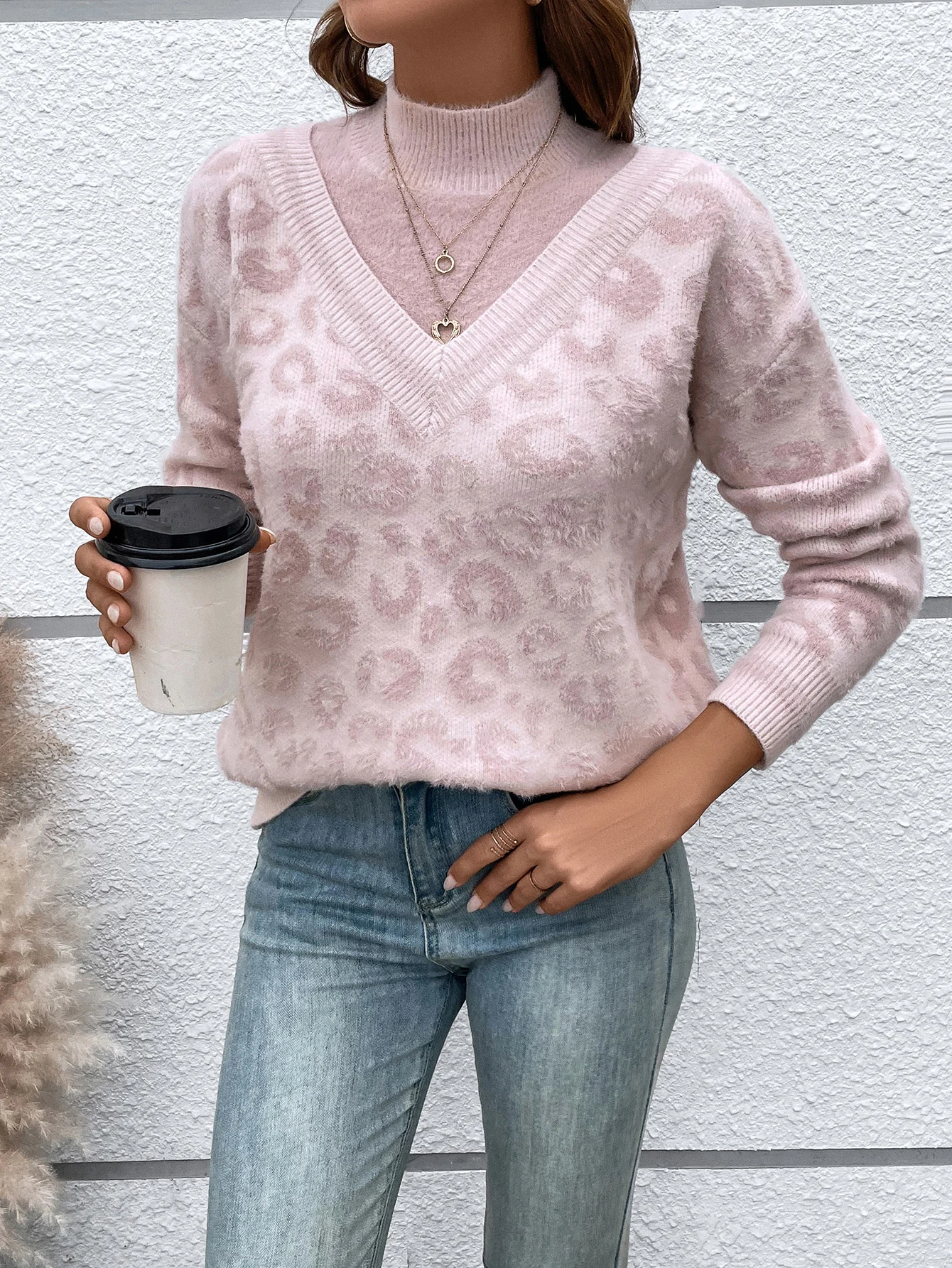 Autumn and Winter Women\'s Pullover V-neck Long Sleeve Contrast Lantern Sleeve Plaid Stripe Loose Fashion Casual Sweater Tops