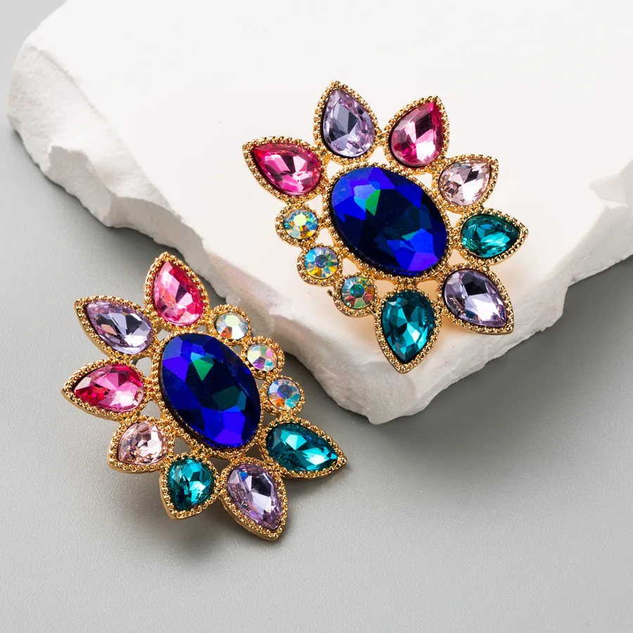 New European style earrings, color super flash rhinestone earrings, elegant atmosphere, drop-shaped flower high-end stud earring