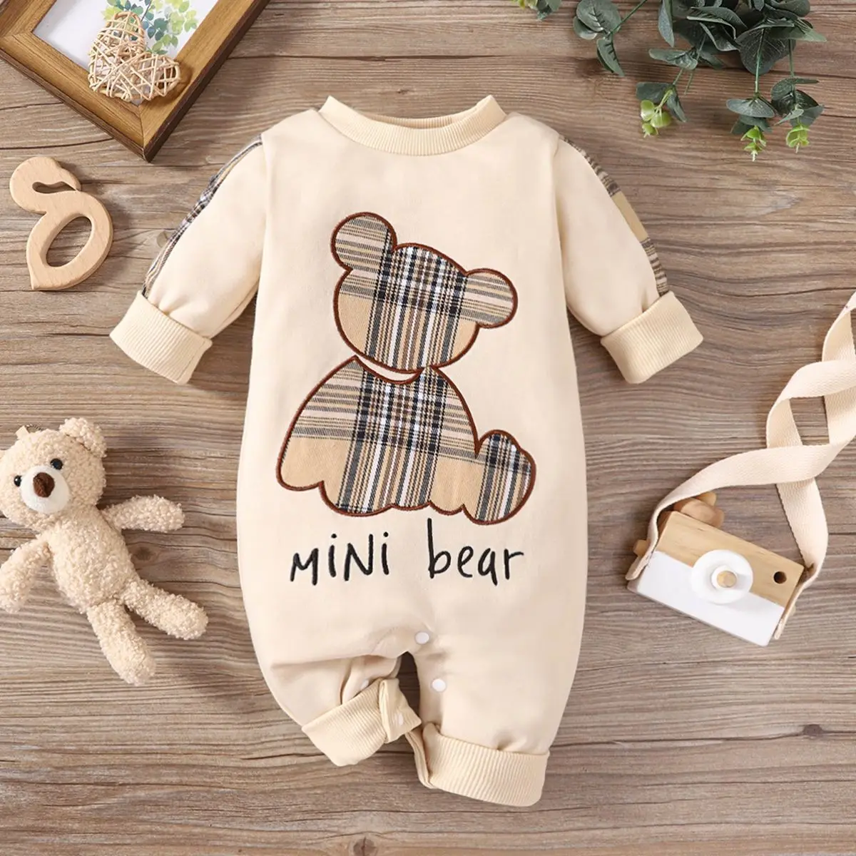 Hey Baby Spring and Autumn New Newborn Babies for Boys and Girls Plaid Patch Bear Long Sleeves Can Open One-piece Romper Clothes