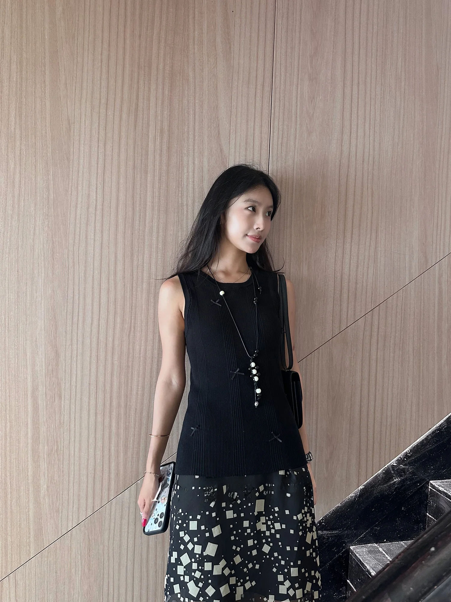 

Жилет F Attitude 5 из шерсти и 85% шелка с узлами для женщин среднего возраста, летний, тонкий, стандартной длины