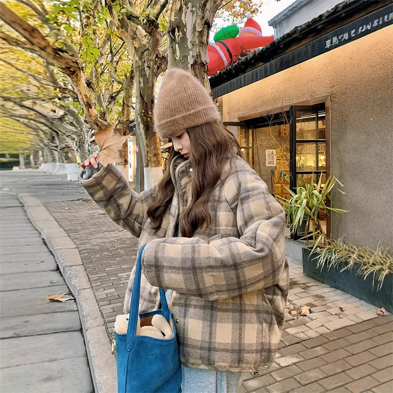 2025, kurze Daunenjacke aus Baumwolle, modisch, neu, kariert, für Damen, Winter, Parka, Mäntel, Knopf, lange Ärmel, lose, dicke, warme Baumwolljacken