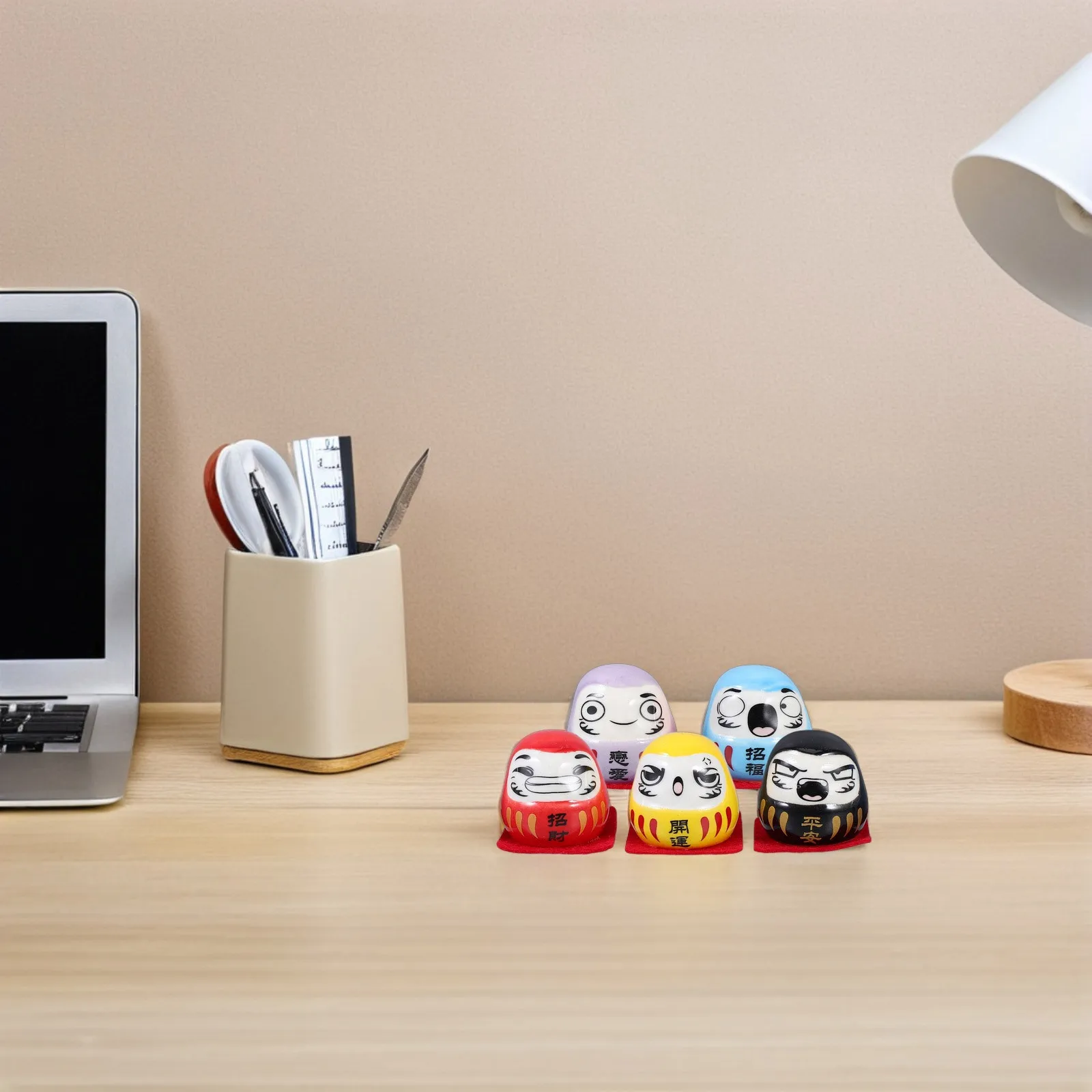 

5Pcs Japanese Style Ceramic Fortune Cat Statues Mini Zen Decor for Wealth Luck Tabletop Car Interior Decoration