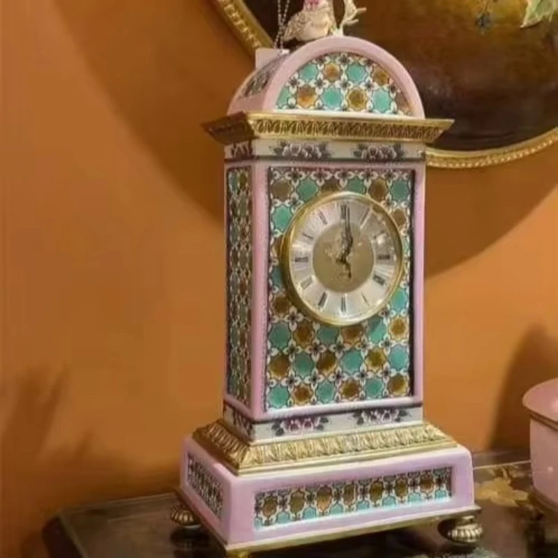 

Европейские украшения дома, настольные часы, французские роскошные красные керамические колокольчики, настольные часы с ангелом из чистой меди