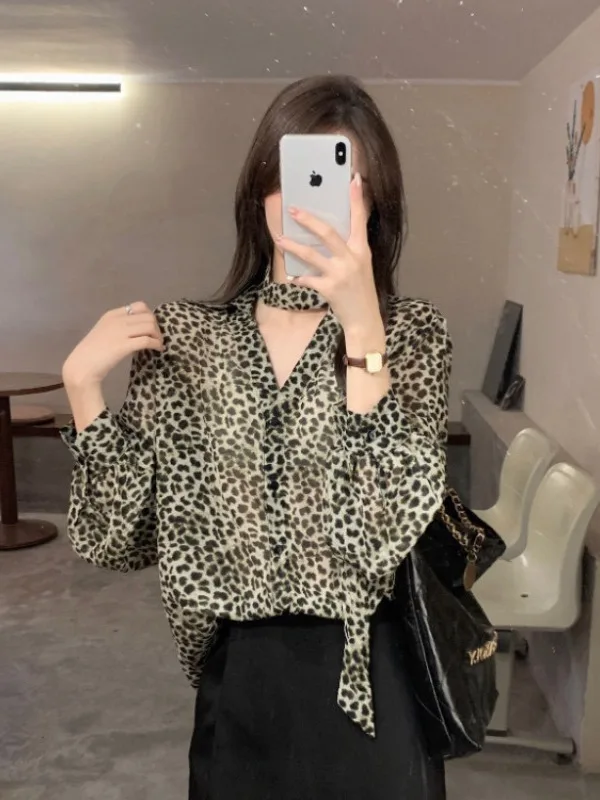 

Retro Chic V-Ne Women's Loose Leopard Print Chiffon irt Korean Sle Ele Faionable Long Sve Office Commute irt