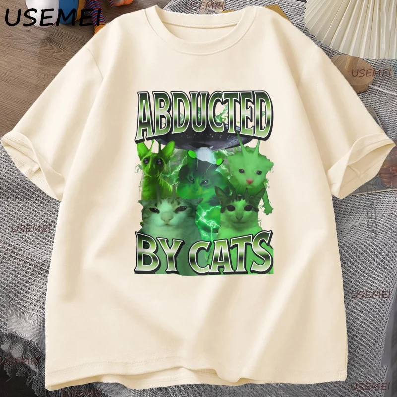 

Abducted By Cats Funny T-Shirt Alien Ufo Cats Meme Clothing 90s Vintage Kitty Graphic Tees Silly Weirdcore Humor Retro Cat Tee