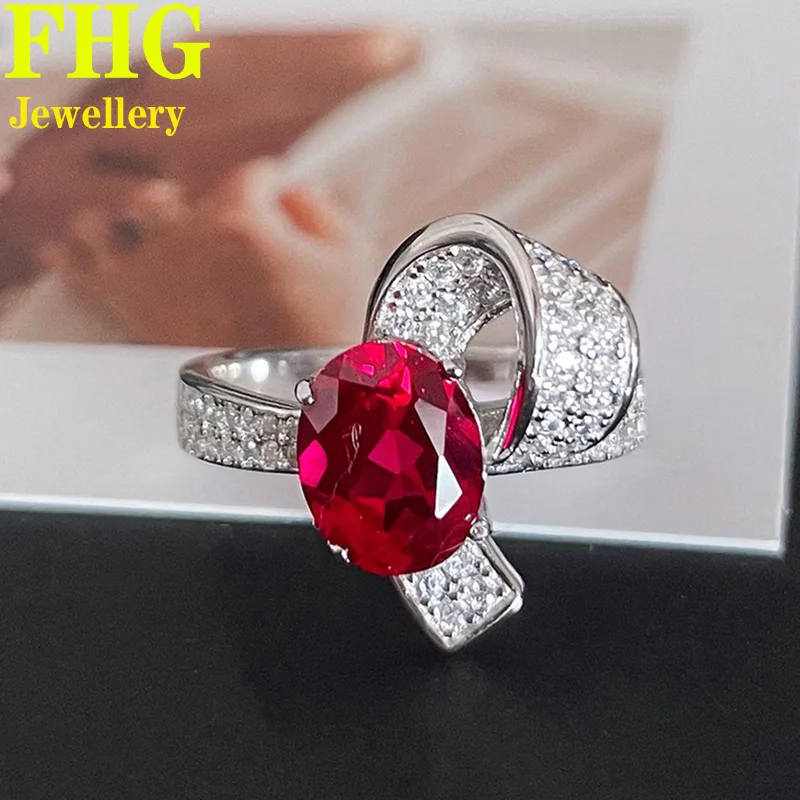 

Oval shape 2Carat 18K White Gold Women Wedding Party Engagement Ring DVVS1 Lab Ruby and Moissanite Diamond Ring Classic Trendy