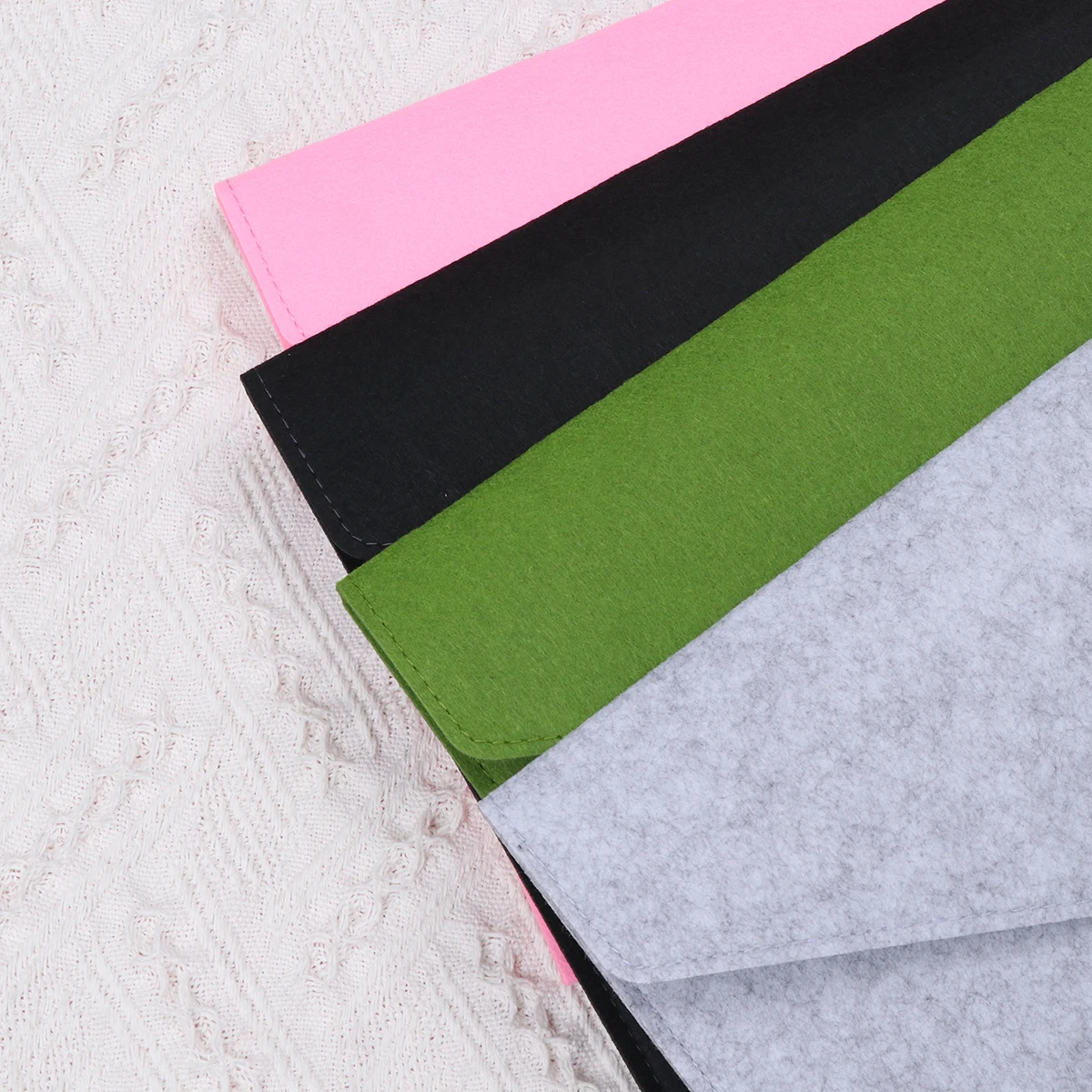 

4pcs A4 File Folders Felt Folder Portable Felt Holder Briefcase Bag Document Folder Office School Storage Large Capacity