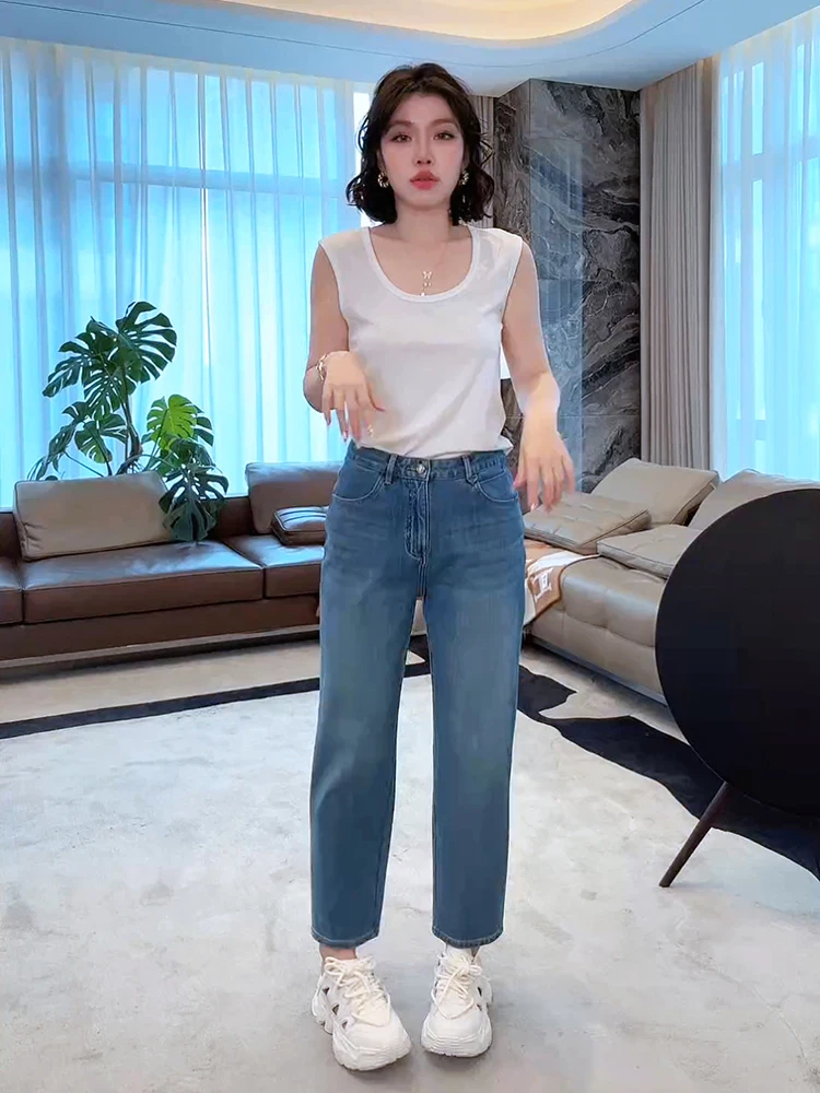 

Faionable High Waist Straight Leg Jeans Blue Denim Bleach Waed Cotton Polyester Blend Eighteen Length Button Closure Spri...